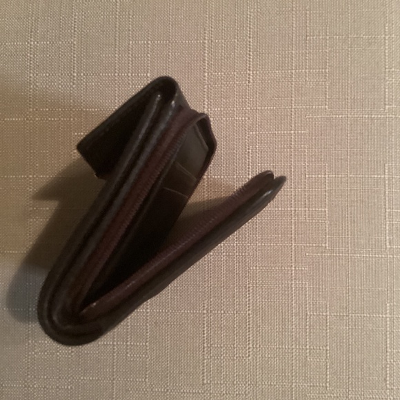 Loewe - Picture 3 of 6